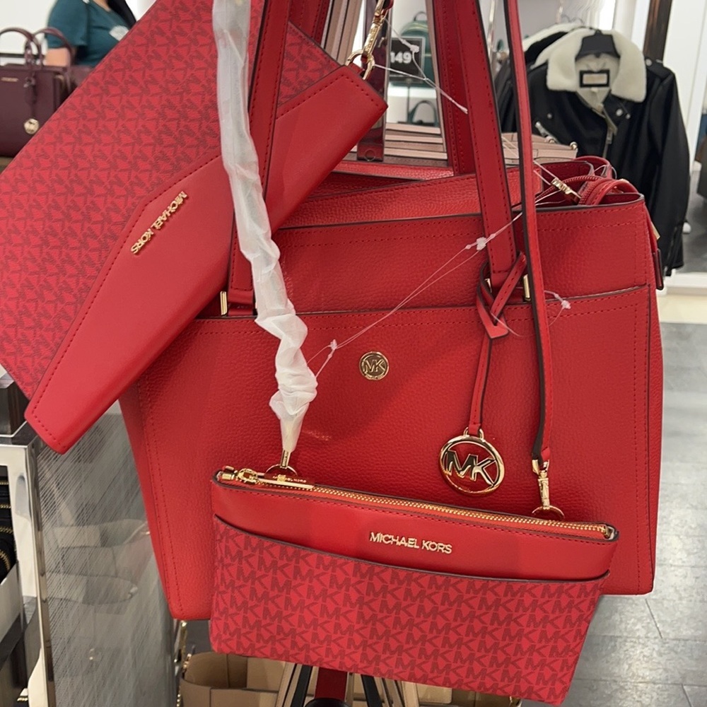 Michael Kors Maisie Large Pebbled Leather 3-in-1 Tote Bag